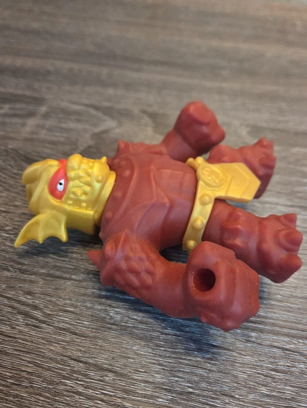 Heroes of Goo Jit Zu Stretch Strikers Hero Pack, Stretchy Action Figure Blazagon
